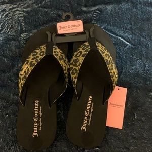 Juicy couture flip flops size 8